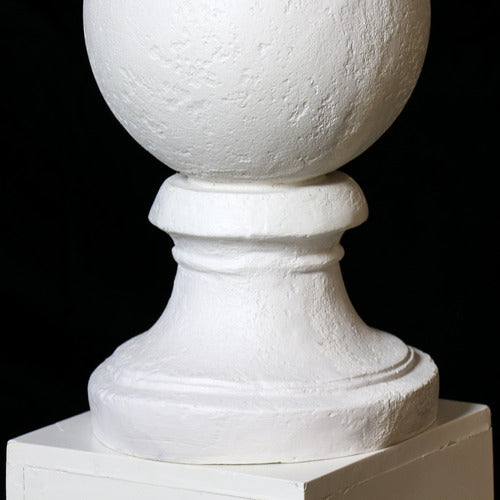 Diaz Finial